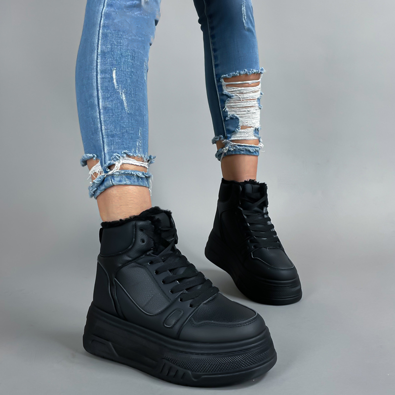 Černé kotníkové zateplené tenisky