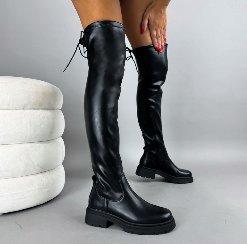 Černé vysoké kozačky