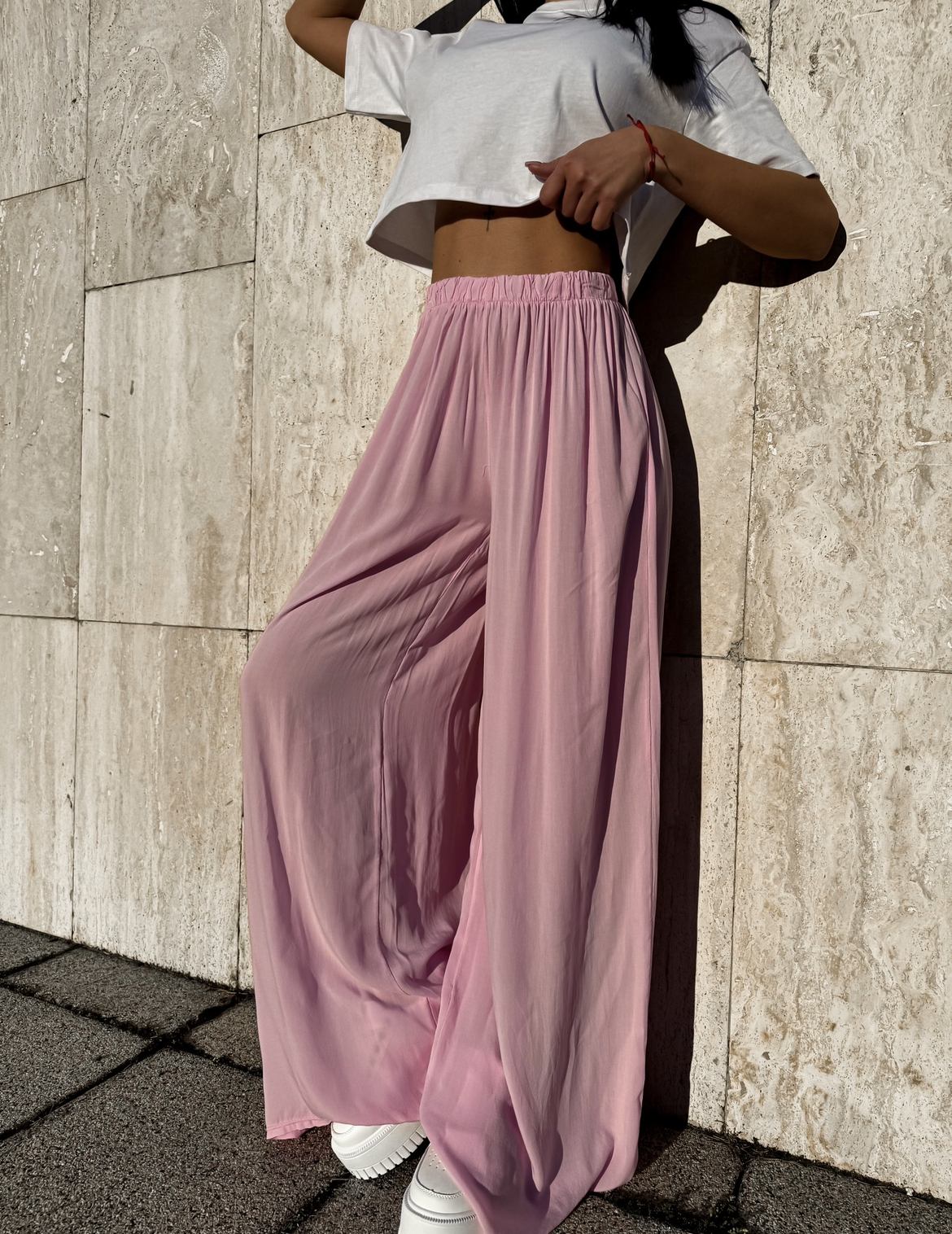 Růžové široké kalhoty