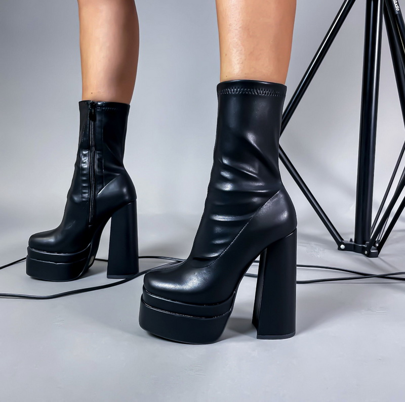 Černé polokozačky