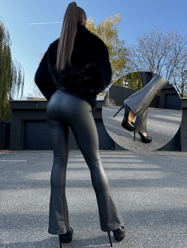 Černé zvonové zateplené koženkové legíny