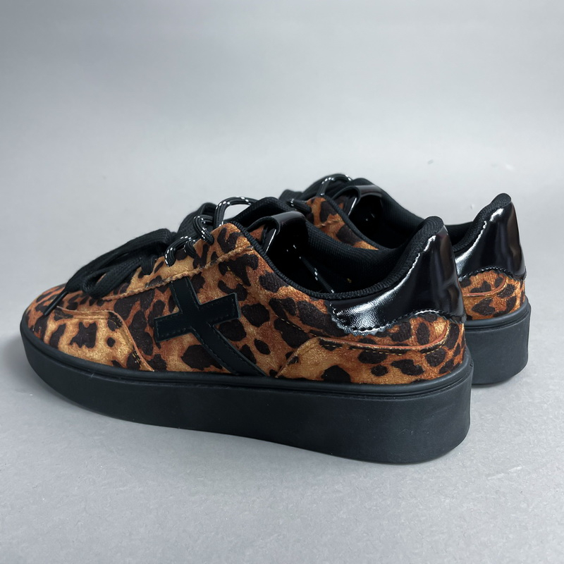 Tenisky s leopardím vzorem (obrázek 3)