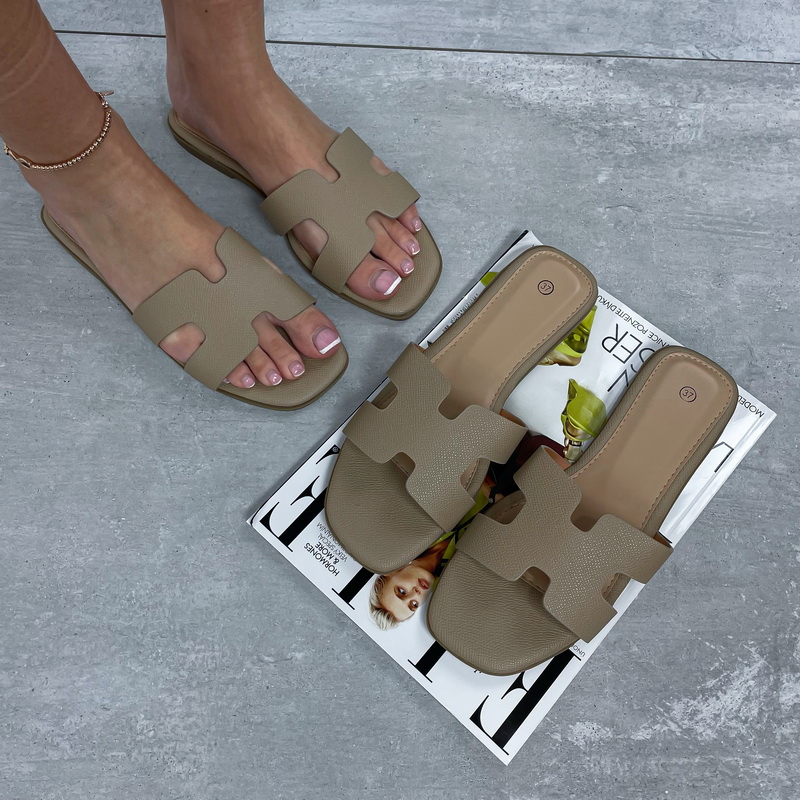 Tmavě béžové pantofle