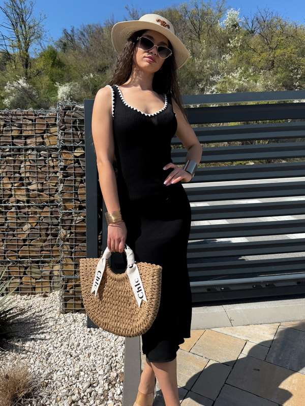 Čierne úpletové šaty