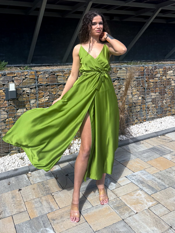 Dlouhé saténové šaty MATCHA