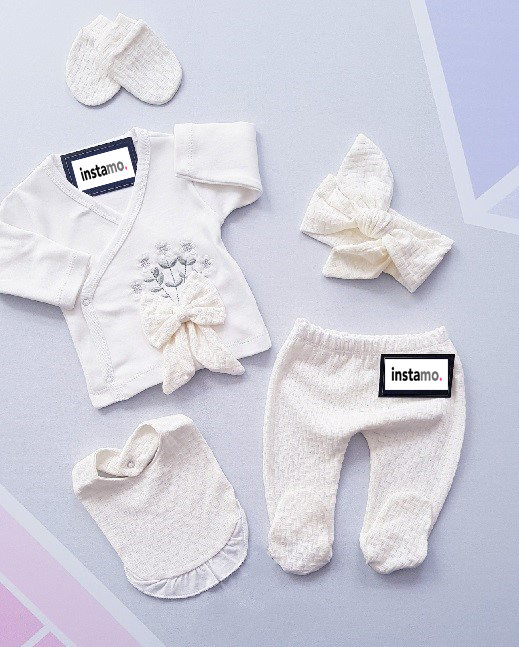 Pětidílná bílá souprava