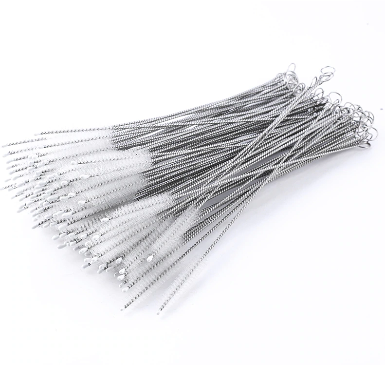 Kartáček na kovové brčko