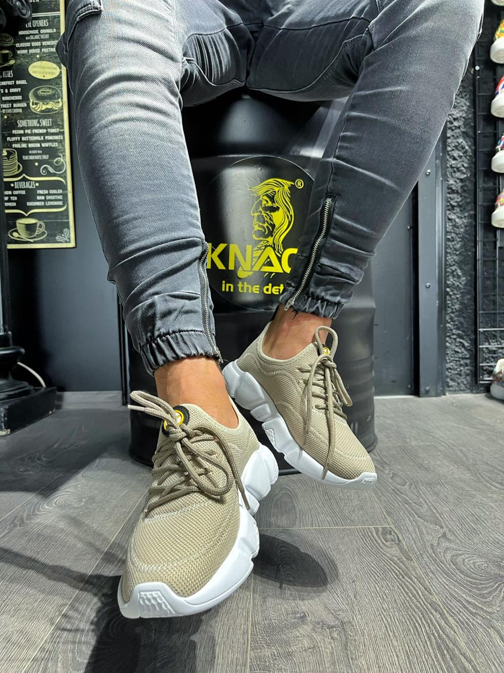 Béžové pánské tenisky