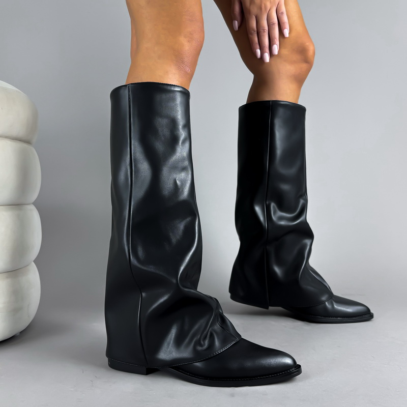 Čierne vysoké čižmy