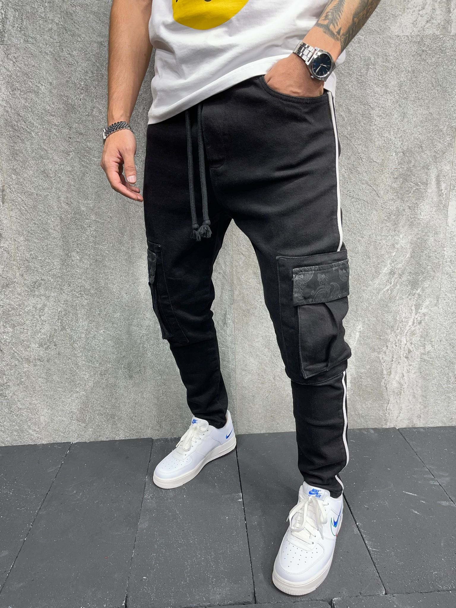 Černé džíny s kapsami