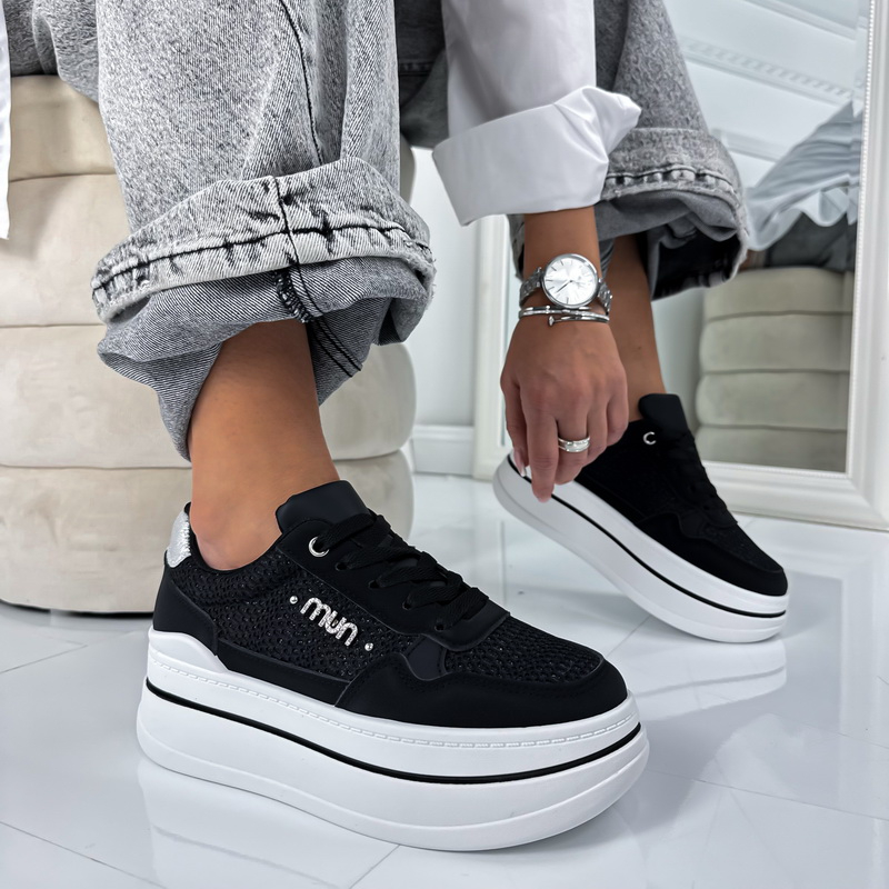 Černe tenisky na platformě