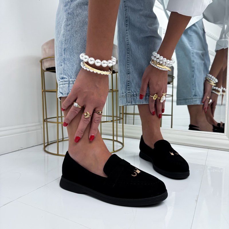 Černé semišové mokasíny