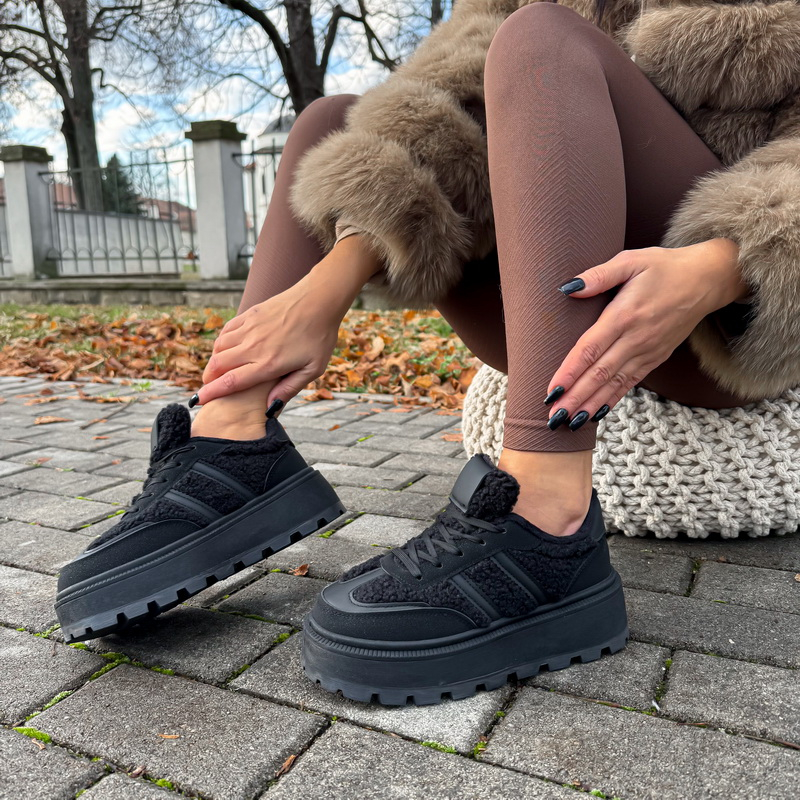 Černé zateplené tenisky