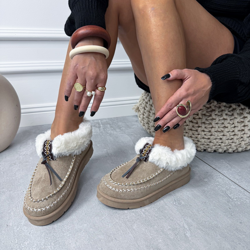 Světle hnědé sněhule